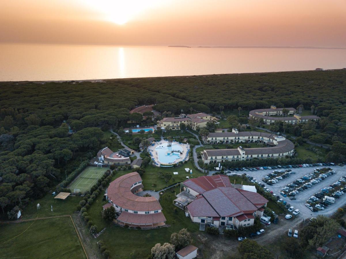 Horse Country Resort Congress & Spa - Hotel Ribot Arborea Zewnętrze zdjęcie